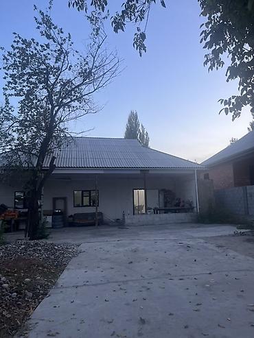 продаю участок в кемине: 4 комнаты, 102 м², 4 соток, Бишкек, Собственник — 2