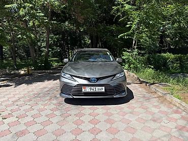 телешка для авто: Toyota Camry: 2023 г., 2.5 л, Автомат, Гибрид, Седан — 1