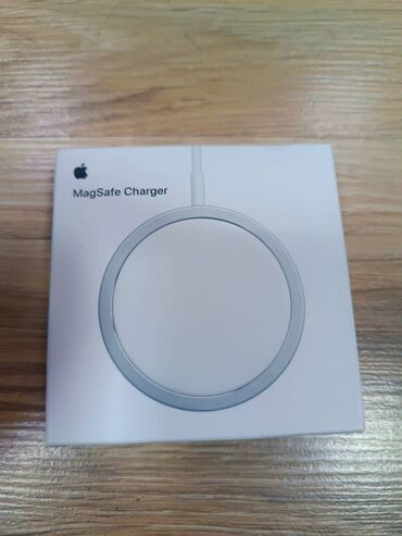 зарядник телефона: Продаю Новый в коробке запечатанный. Apple MagSafe Charger