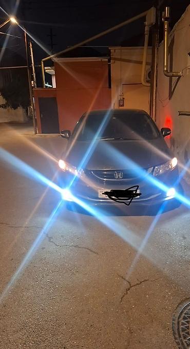 Honda: Honda Civic: 1.5 l | 2013 il Sedan — 8