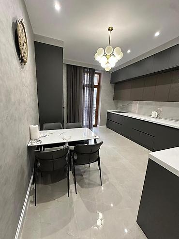 istolar: İcarəyə verilir 3 otaqlı yeni tikili 130 m², Ağ şəhər q. Kateqoriya — 10