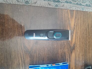 Trimmerlər və saç qırxan maşınlar: Saç qırxan maşın, Braun, İşlənmiş, Ünvandan götürmə — 27