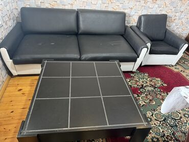 paletlərdən ibarət divan: İşlənmiş, Di̇van-kravat, Qonaq otağı üçün, Açılan