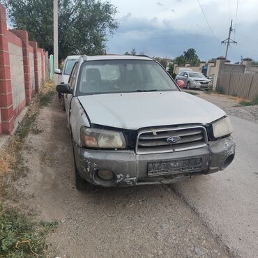 авто росрочка: Subaru Forester: 2003 г., 2 л, Механика, Бензин, Кроссовер