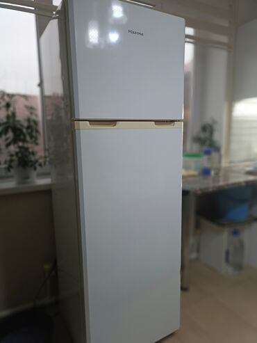 холодильный агрегат: Холодильник Hisense, Б/у, Двухкамерный, 60 * 180 * 60