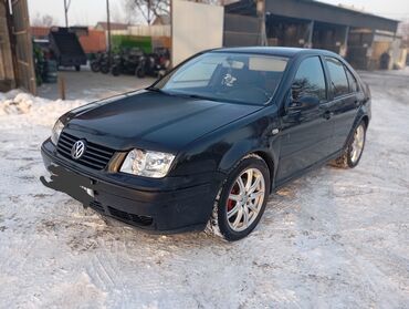 машина сапок: Volkswagen Bora: 2000 г., 2.3 л, Механика, Бензин, Седан