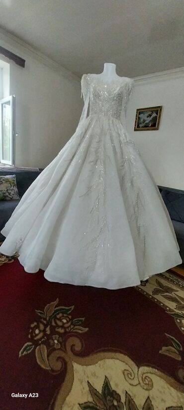 Toy paltarları: Məclis və gəlinlik dəstləri – zərif balıq, A-kəsim və şahzadə — 7