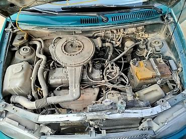 мазла: Mazda 121: 1995 г., Механика, Бензин, Седан — 4
