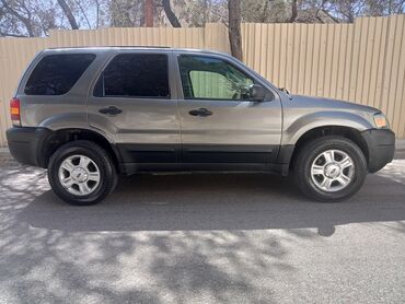 ford escape: Ford Escape: 2.3 l | 2005 il | 308213 km Ofrouder/SUV