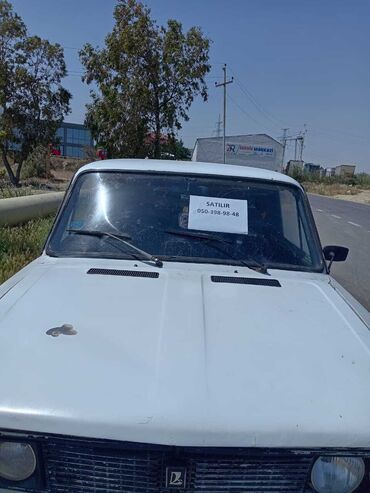 VAZ (LADA): Ağ rəngdə olan Lada markalı avtomobil satılır. Avtomobil yaxşı