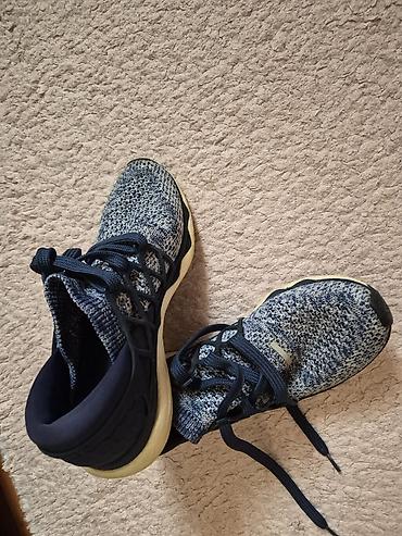 reebok krasovka: Reebok idman ayaqqabısı original 200e almisham 10a satiram. unisex — 4