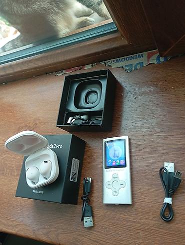 Səsgücləndiricilər, qulaqlıqlar və mikrofonlar: Məhsul: Samsung Galaxy Buds2 Pro (ağ rəng) Xüsusiyyətlər: - “Sound by — 8