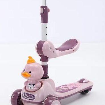 vespa za devojcice: Dečiji trotinet sa sedištem – Patkica, roze (šifra: 664roze-90) Opis — 2