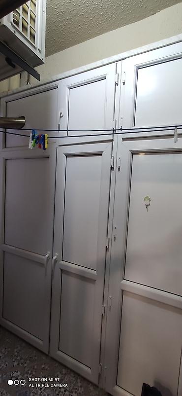 Uzunmüddətli kirayə mənzillər: Evin sahəsi 99m² 3 otaq mətbəx ayrı, sanitar qovşaqları ayrı, geniş — 40