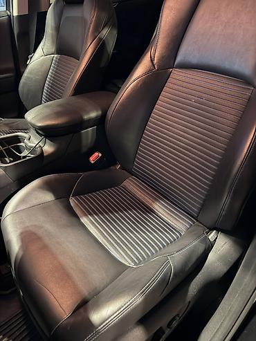 step: Toyota RAV4: 2020 г., 2.5 л, Гибрид — 7