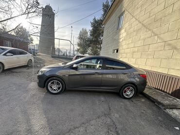 гидравлический домкраты: Hyundai Solaris: 2016 г., 1.6 л, Автомат, Бензин, Седан