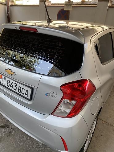 r2: Chevrolet Spark: 2016 г., 1 л, Вариатор, Бензин, Хэтчбэк — 7