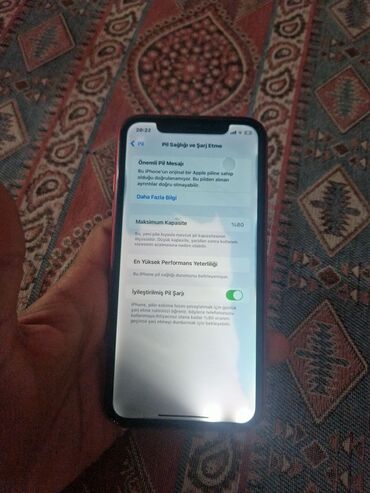 Apple iPhone: IPhone 12, Qırmızı