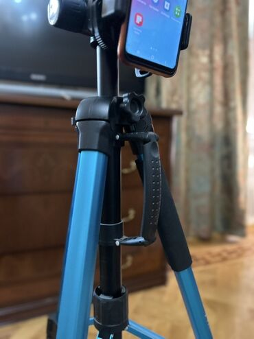 Другие аксессуары для фото/видео: Продаю ШТАТИВ прочный и практичный на железной ножках Штатив Jmary с — 11