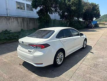 highlander 2017: Toyota Corolla: 2020 г., 1.8 л, Вариатор, Гибрид, Седан — 7
