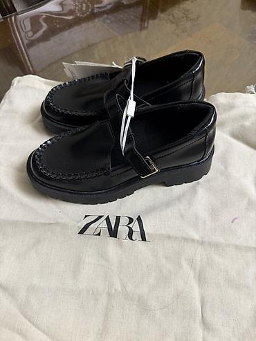 caparin обувь: Детские туфли ZARA, размер 31. - Модель: классические черные лоферы с — 1