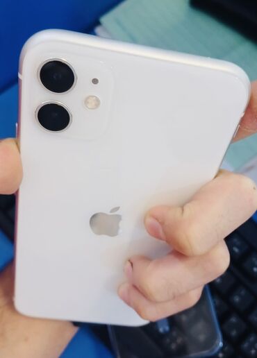 Apple iPhone: IPhone 11, 64 GB, Ağ, Face ID
