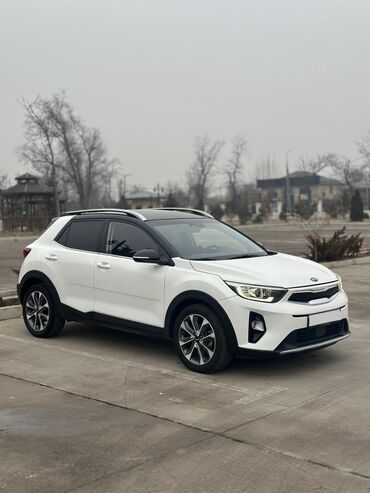 Kia: Kia Stonic: 2018 г., 1.4 л, Автомат, Бензин, Кроссовер