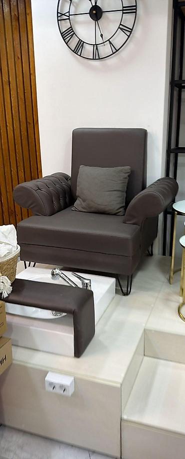 Salon, tibbi kreslolar: İşlənmiş, Pedikür kreslosu — 1