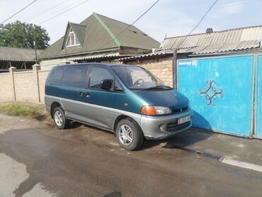 Mitsubishi: Mitsubishi Space Gear: 1996 г., 2 л, Механика, Бензин, Минивэн