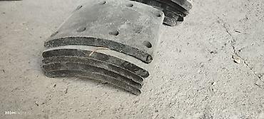 4 bolt disk: Тормозные накладки для барабанных тормозов грузовой техники. - Тип — 1