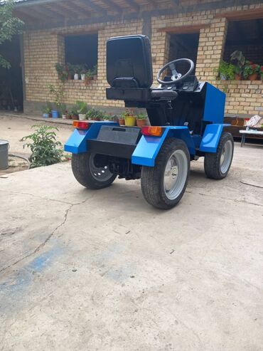 Другие мини-тракторы: Компактный мини‑трактор самодельной конструкции Описание: - Колесная — 2