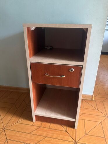 Ofis dolabları: Tuman təzədi