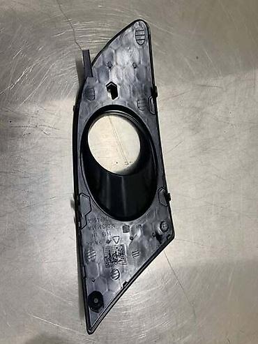 reno clio 2006: RESETKA PREDNJEG LEVOG BRANIKA ZA SEAT LEON - 1P0853665A | Resetka — 2