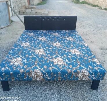 Çarpayılar: Kravat Təzə hazırları var Rəng seçimi var Bir nəfərlik kravat 60 — 4