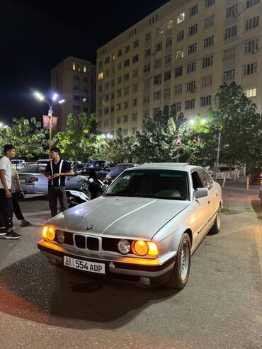 колпак хром: BMW 520: 1991 г., 2 л, Механика, Бензин, Седан
