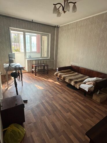 купить квартиру 1 комнатную: 1 комната, 35 м², 105 серия, 1 этаж, Старый ремонт