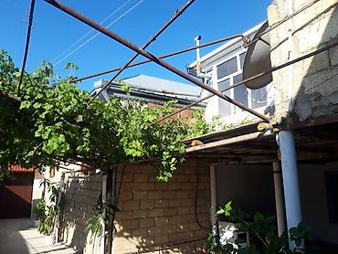 Həyət evləri və villaların satışı: Tecili satilir. Heyetde. 2 ev var — 15