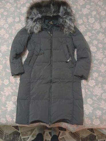 вещи для женщин: Зимнее куртка-пальто 46-48 размер состояние новой вещи мех натуральный