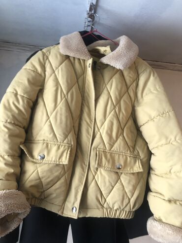 осенние куртки женские бишкек: Пуховик, XL (EU 42)