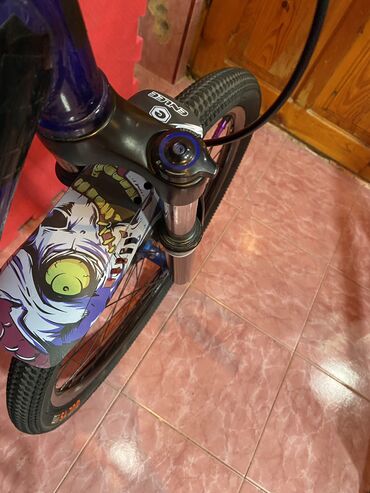 BMX velosipedlər: Salam. Ram - alminumdur Tormuz- TANKE Hidrolik əyləclər. Yağ — 11