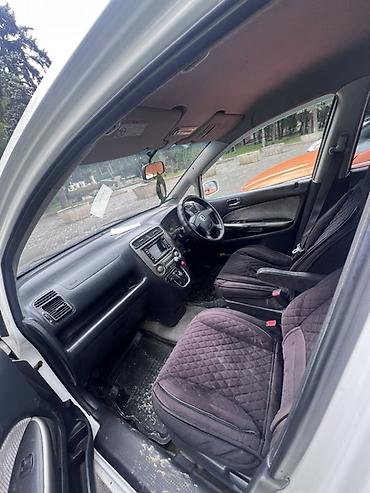 Honda: Honda Stream: 2002 г., Хэтчбэк — 9