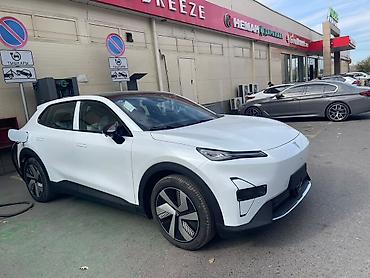 leapmotor b10: Changan : 2026 г., Гибрид — 3