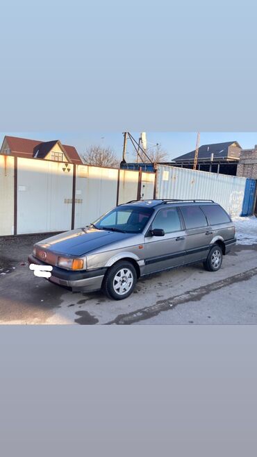 японка машина: Volkswagen Passat: 1992 г., 1.8 л, Механика, Бензин, Универсал