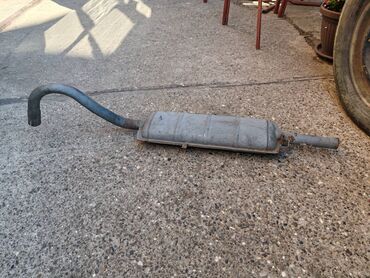 Auto delovi: Zadnji lonac Lada 7 Riva br.1. Polovno, ocuvano. Proizvodjac Proleter — 1