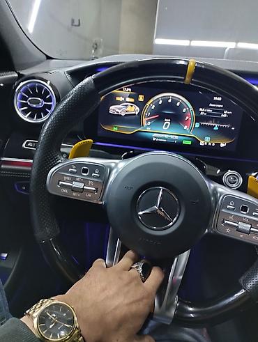 led panel: Mercedes-Benz AMG salonu – çoxfunksiyalı sükan və tam rəqəmsal — 1