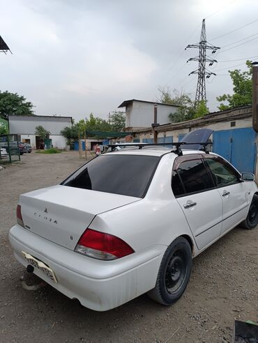 купить машину шевроле: Volkswagen Vento: 1995 г., 1.8 л, Автомат, Бензин, Седан