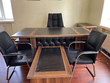 Ofis mebeli: Ofis mebel dəsti Tərkibi: - Böyük rəhbər masası – taxta (qoz rəng — 3
