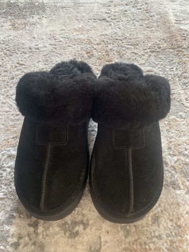 обувь женская деми: Угги 40.5, цвет - Черный