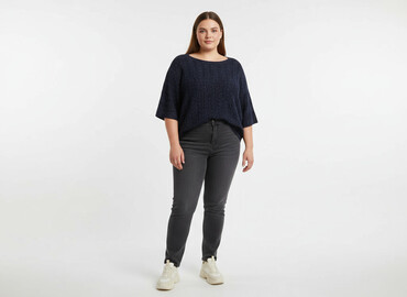 Swetry: Sweter damski, rozmiar 8XL
