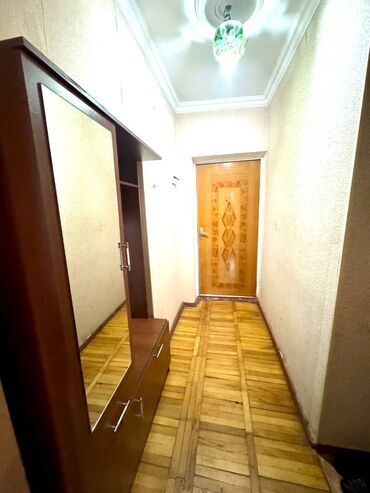 Uzunmüddətli kirayə mənzillər: Yasamal rayonu, Elmlər metrosunun yaxını, Nəşriyyatın qarşısı, köhnə — 9